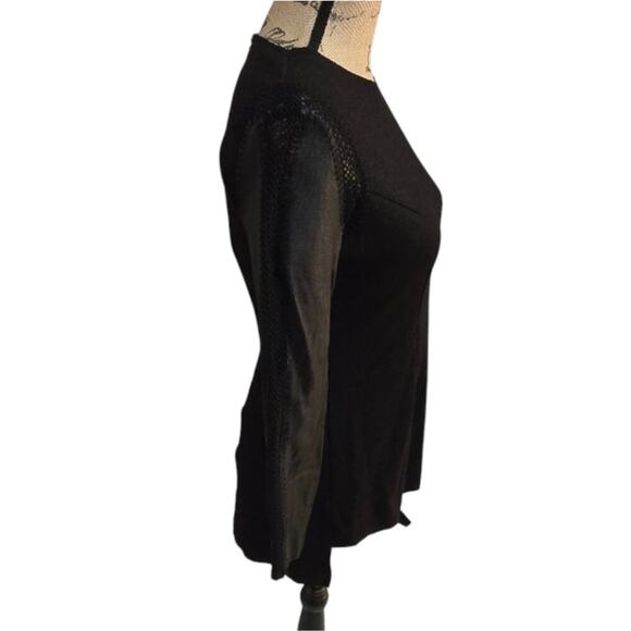 STELLA & JAMIE Genuine Leather Sleeve Crochet Top Stretch Tunic Black Small - Picture 11 of 11